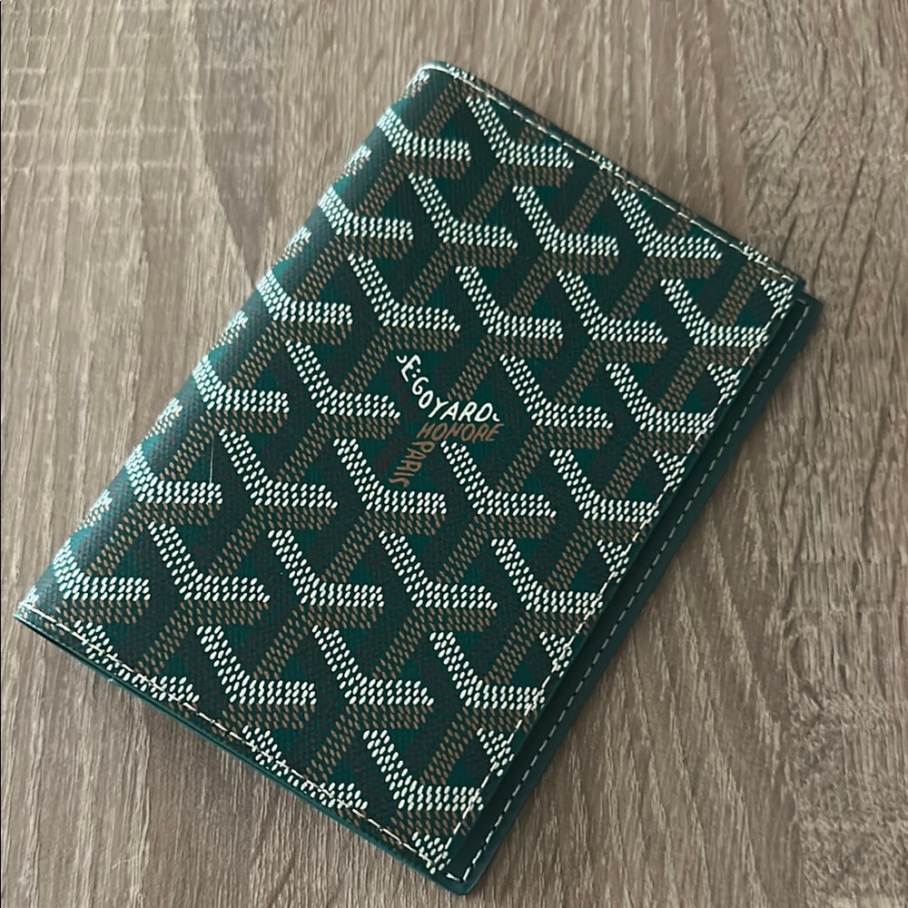 Goyard Green and White Travel Accessory